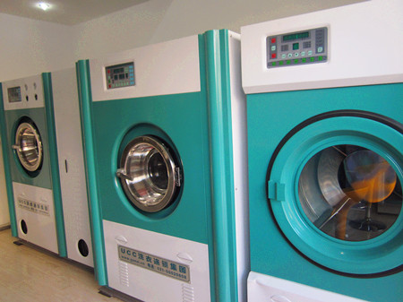 开家干洗店如何选择干洗设备？