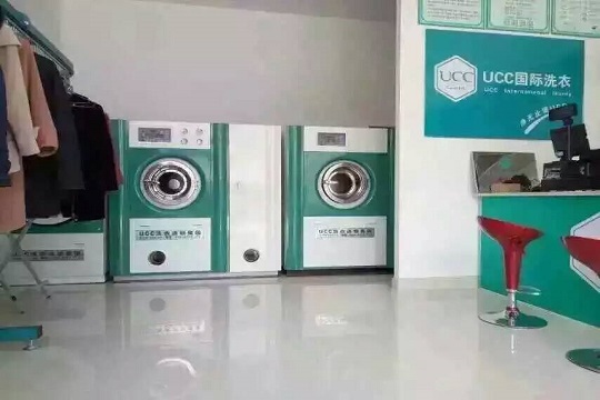 选择什么品牌的干洗设备较好？