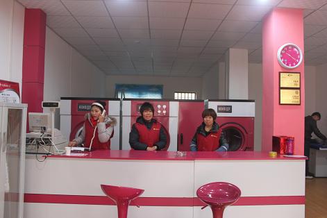 UCC洗衣干洗加盟店,女性大胆创业赢得可观收益