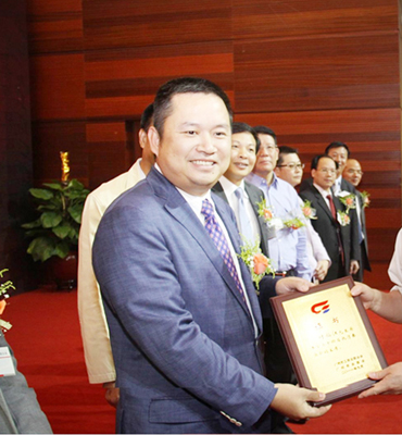 UCC国际洗衣成为中国商业联合会理事单位