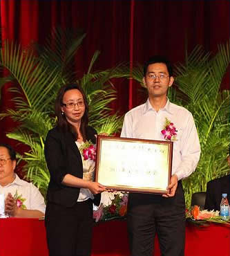UCC国际洗衣获环境保护“突出贡献奖”