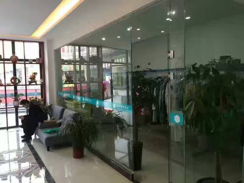 怎么选对干洗店加盟品牌